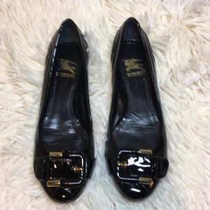 Burberry quilted black flats